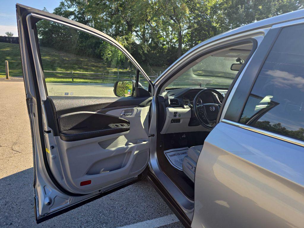used 2016 Honda Pilot car, priced at $18,999