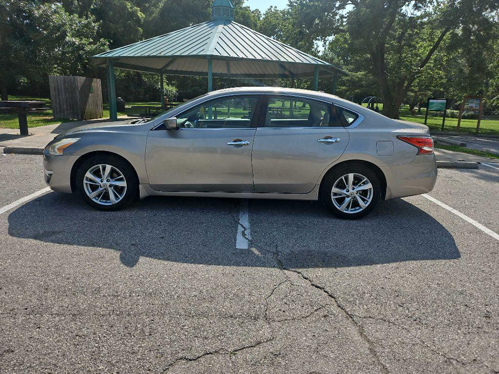 used 2014 Nissan Altima car, priced at $9,999