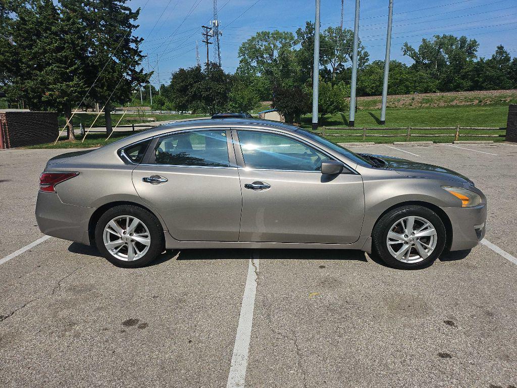 used 2014 Nissan Altima car, priced at $9,999