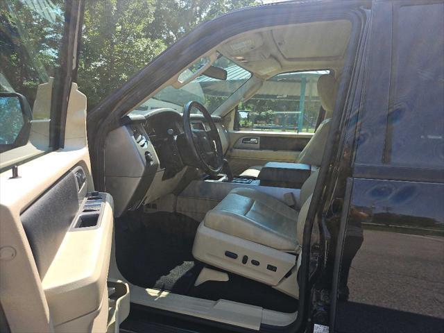 used 2017 Ford Expedition car, priced at $17,999