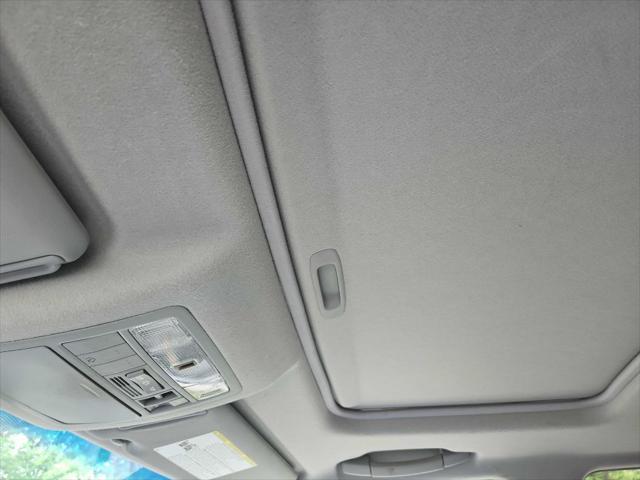 used 2010 Toyota Highlander Hybrid car, priced at $15,999