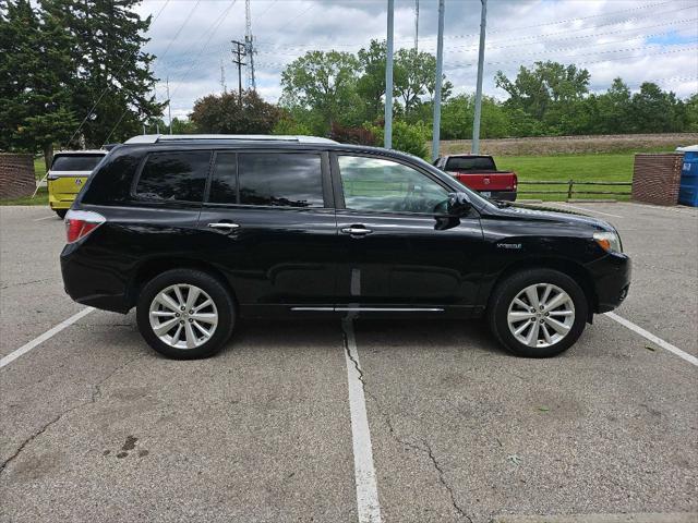 used 2010 Toyota Highlander Hybrid car, priced at $15,999
