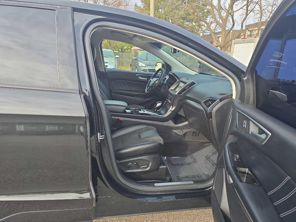 used 2015 Ford Edge car, priced at $15,999