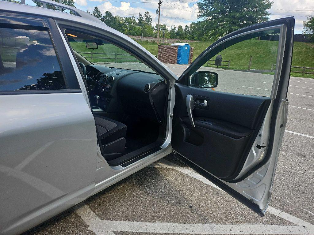 used 2008 Nissan Rogue car, priced at $4,995