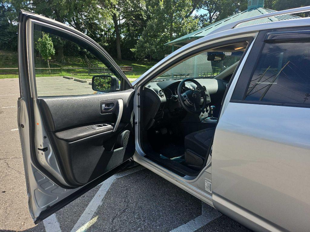 used 2008 Nissan Rogue car, priced at $4,995