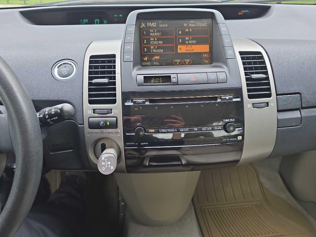 used 2007 Toyota Prius car, priced at $9,999