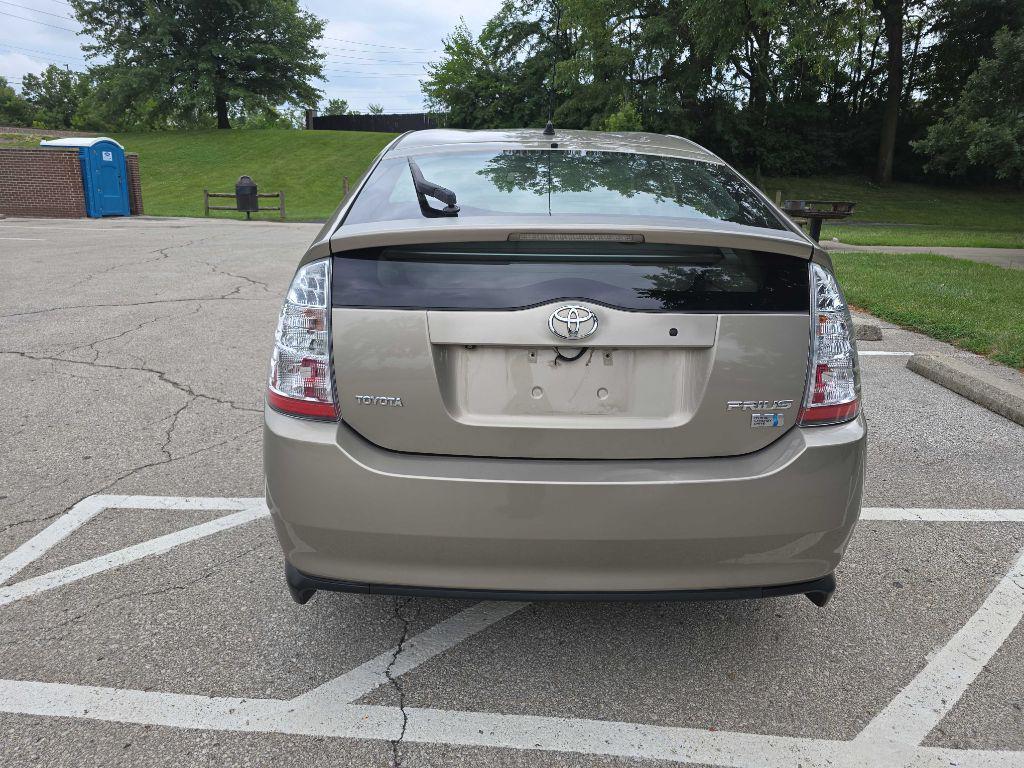 used 2007 Toyota Prius car, priced at $9,999