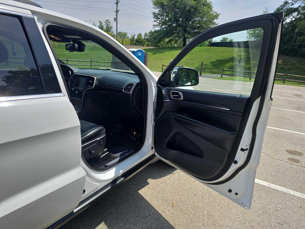 used 2015 Jeep Grand Cherokee car, priced at $15,499