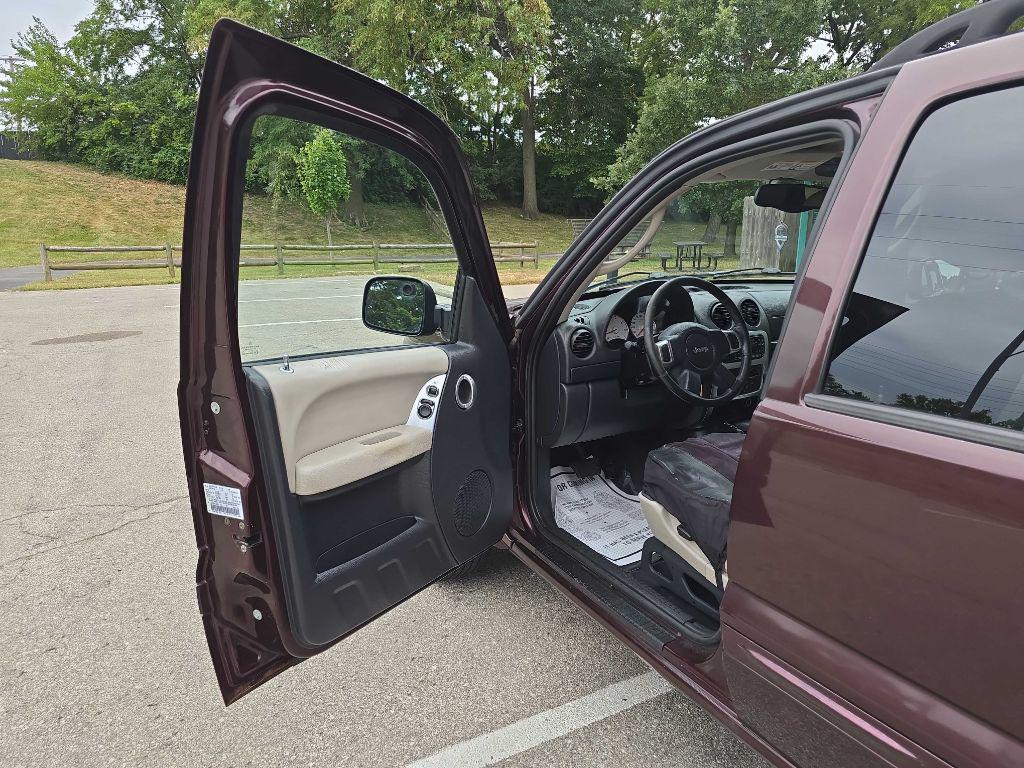 used 2004 Jeep Liberty car, priced at $2,550