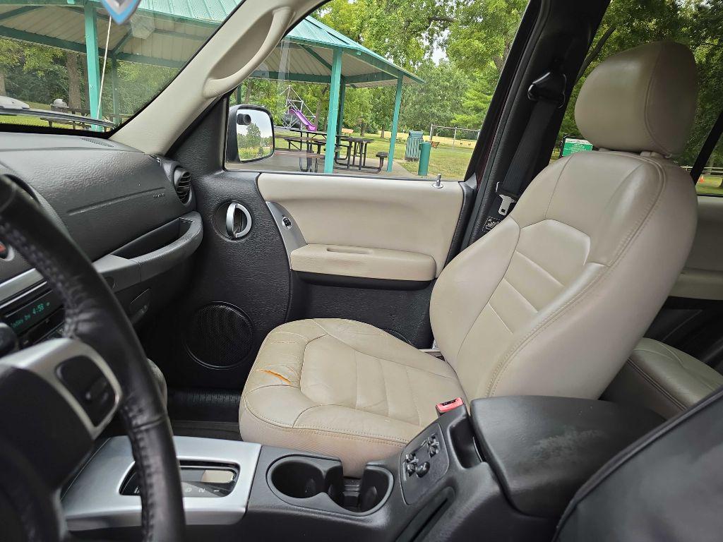 used 2004 Jeep Liberty car, priced at $2,550