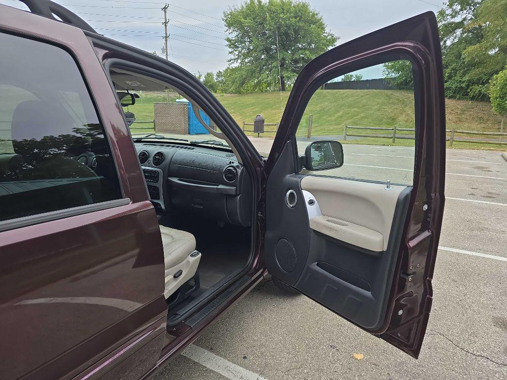 used 2004 Jeep Liberty car, priced at $2,550