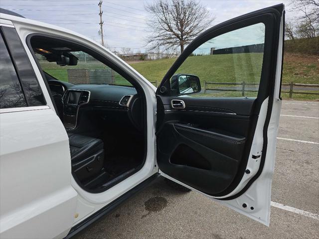 used 2015 Jeep Grand Cherokee car, priced at $17,999