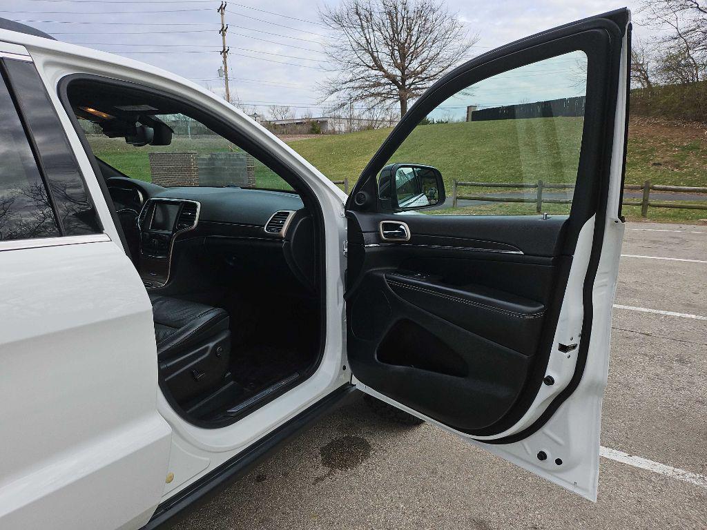 used 2015 Jeep Grand Cherokee car, priced at $14,499