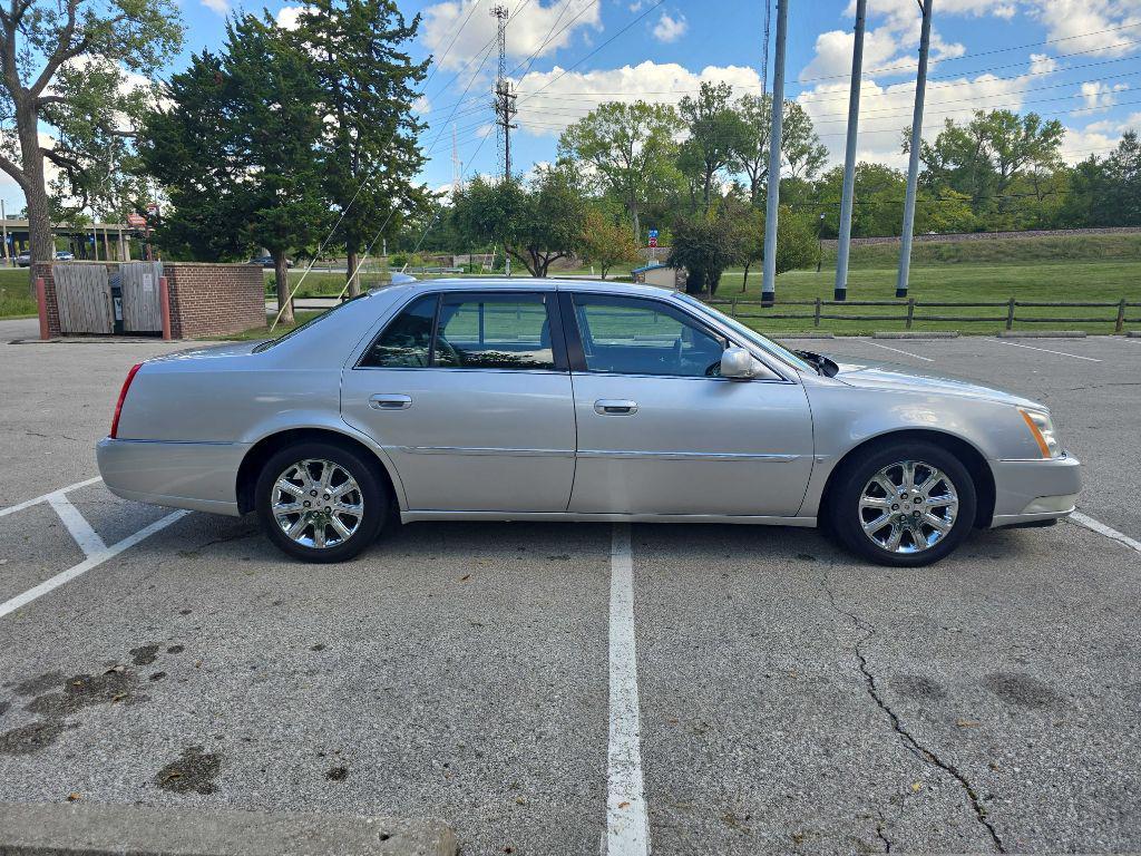 used 2009 Cadillac DTS car, priced at $10,950