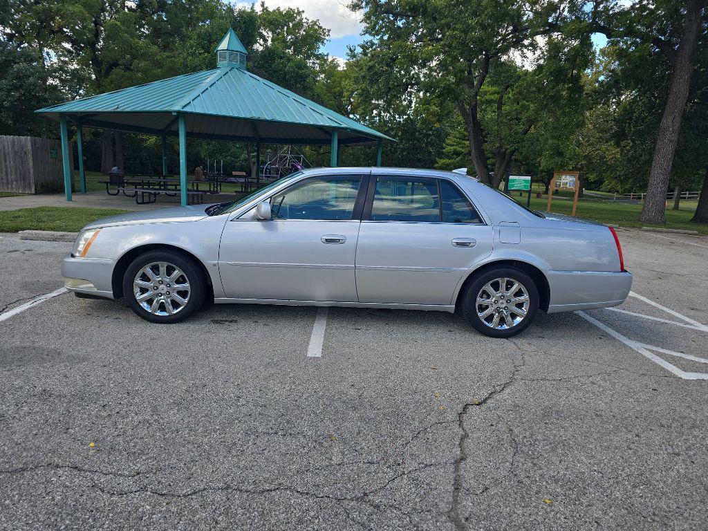 used 2009 Cadillac DTS car, priced at $10,950