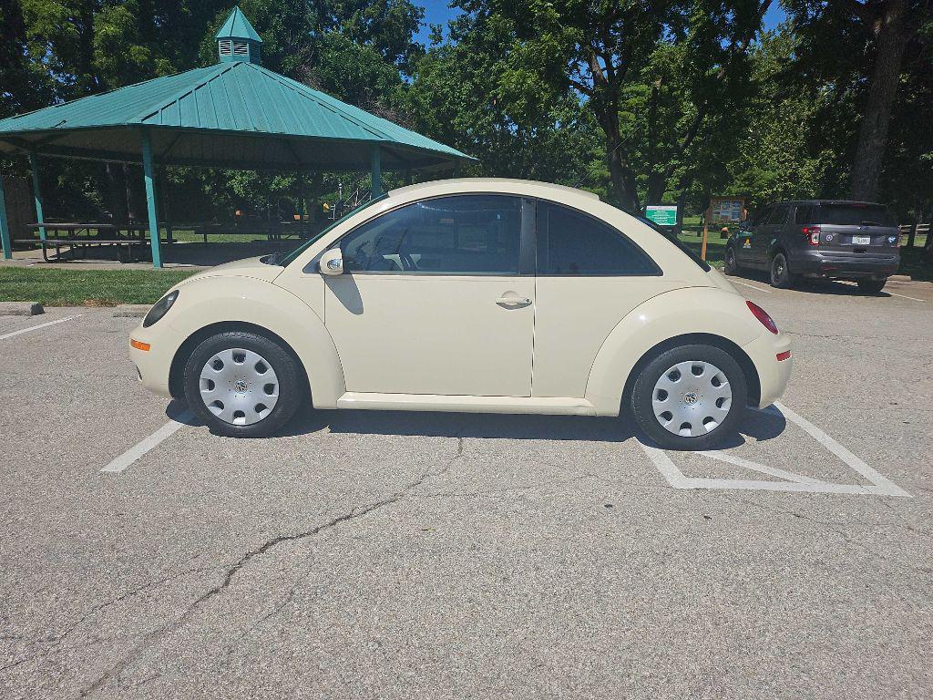 used 2007 Volkswagen New Beetle car, priced at $9,799