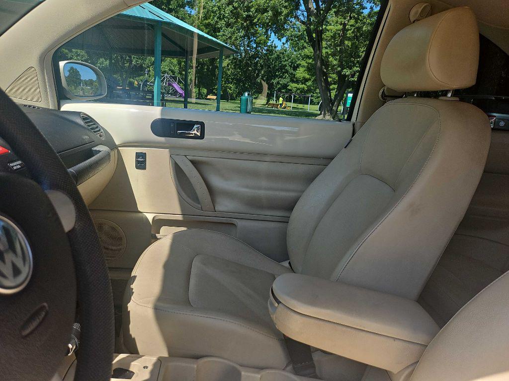 used 2007 Volkswagen New Beetle car, priced at $9,799