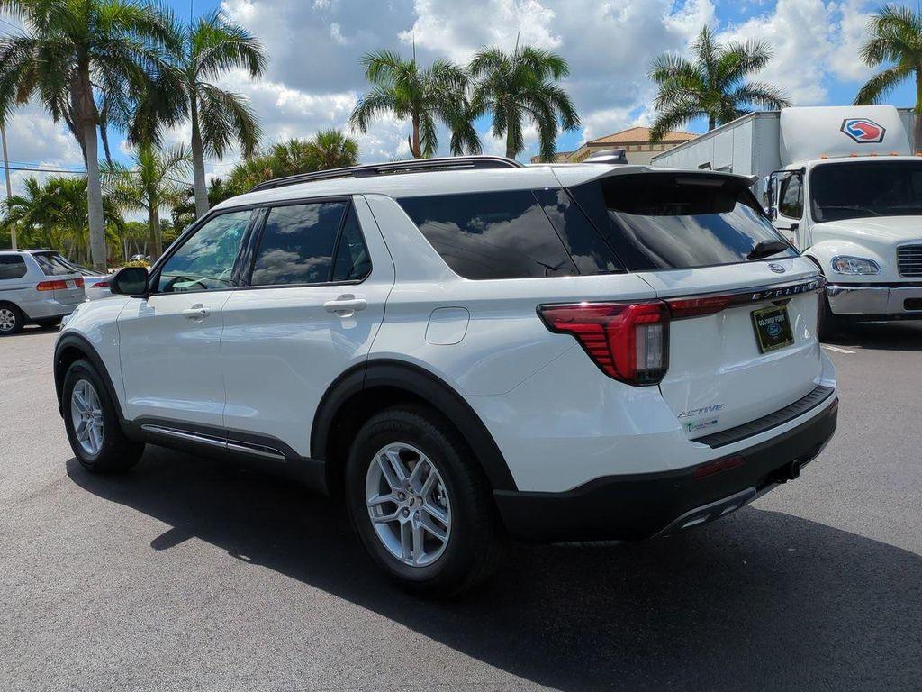 new 2025 Ford Explorer car, priced at $42,770