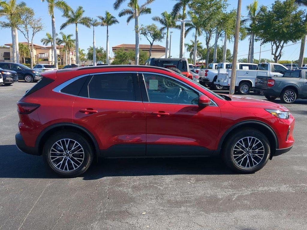 new 2025 Ford Escape PHEV car, priced at $30,928