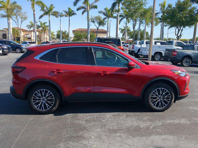 new 2025 Ford Escape PHEV car, priced at $33,692