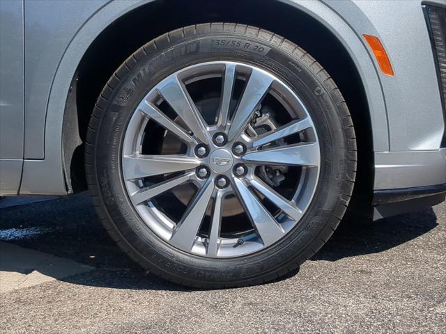 used 2024 Cadillac XT6 car, priced at $53,969