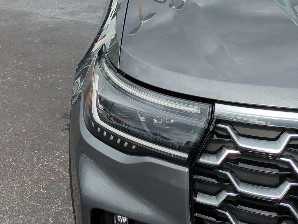 new 2025 Ford Explorer car, priced at $52,720
