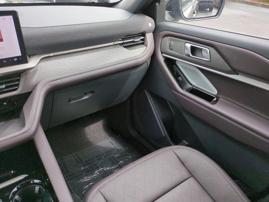 new 2025 Ford Explorer car, priced at $52,720