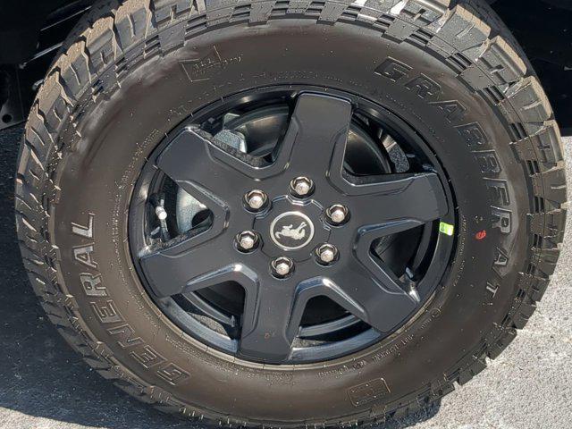 new 2025 Ford Bronco car, priced at $49,927