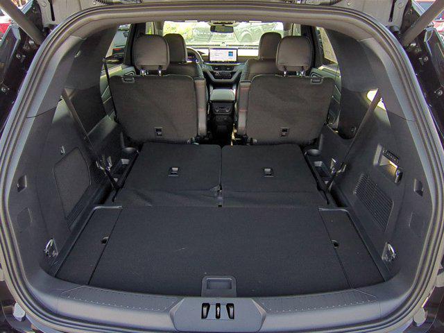 new 2025 Ford Explorer car, priced at $59,960