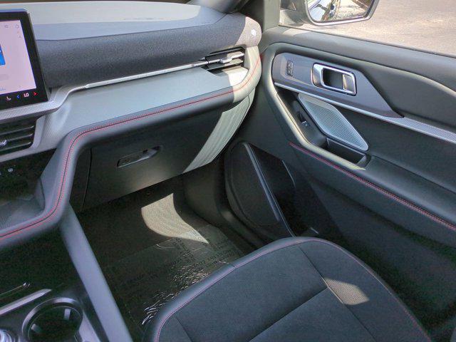 new 2025 Ford Explorer car, priced at $59,960