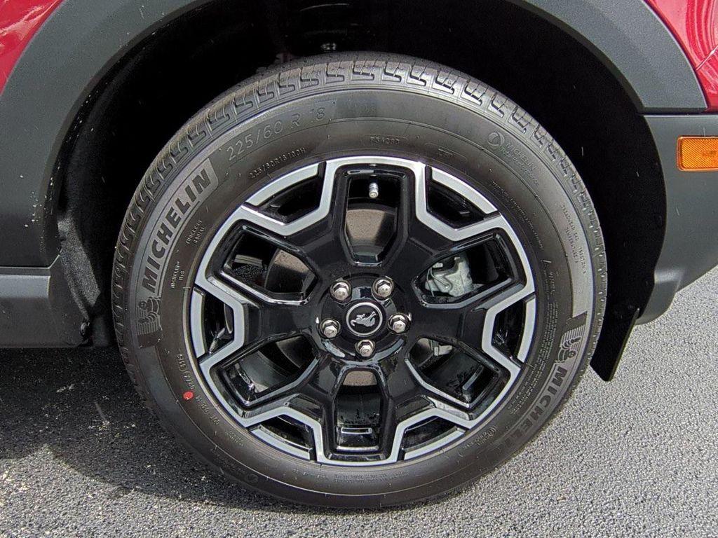 new 2025 Ford Bronco Sport car, priced at $39,095