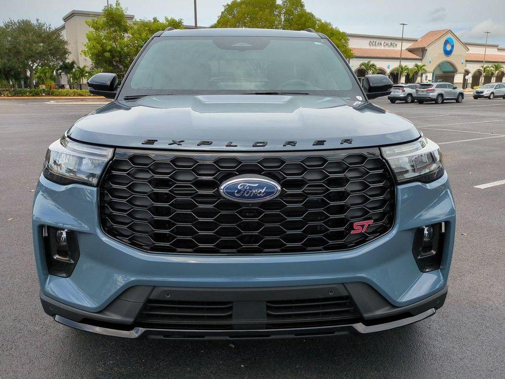 new 2025 Ford Explorer car, priced at $58,552