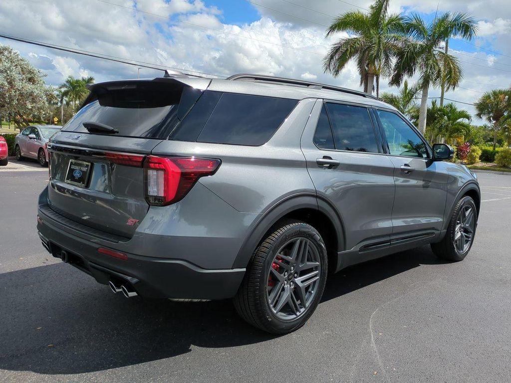 new 2025 Ford Explorer car, priced at $58,237