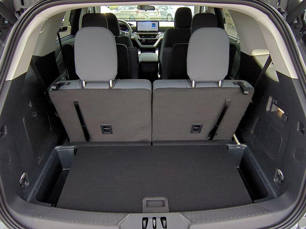 new 2025 Ford Explorer car, priced at $38,715
