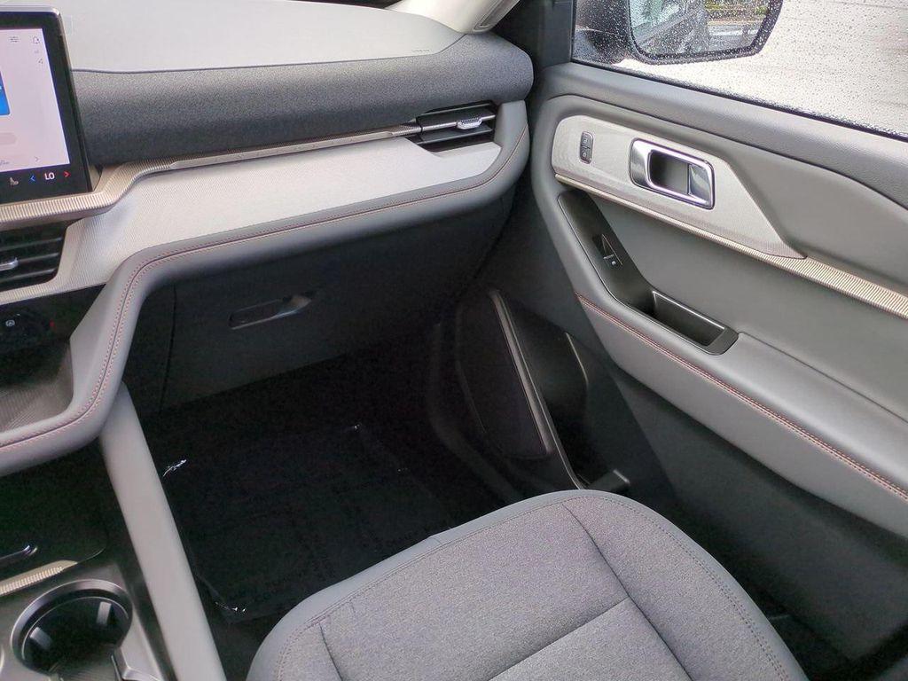 new 2025 Ford Explorer car, priced at $38,715