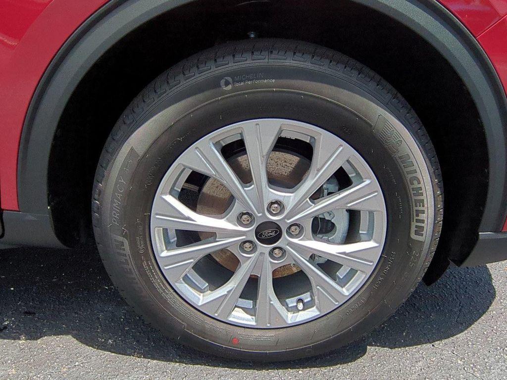 new 2025 Ford Escape car, priced at $28,250