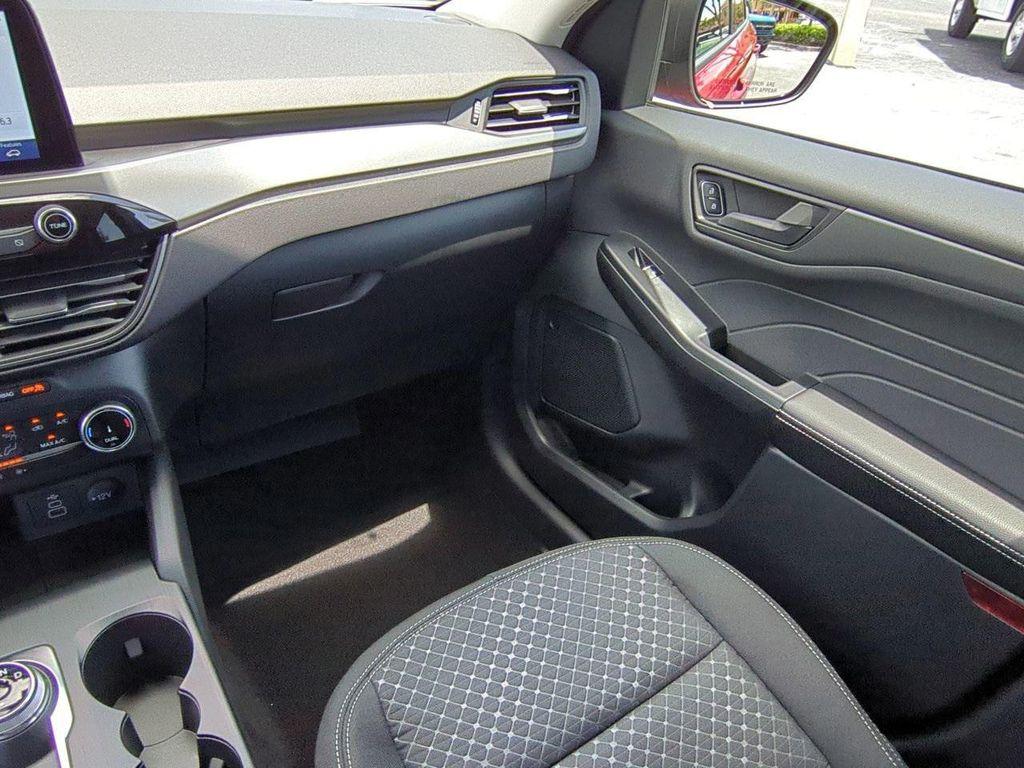 new 2025 Ford Escape car, priced at $28,250