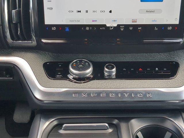 new 2025 Ford Expedition car, priced at $83,025