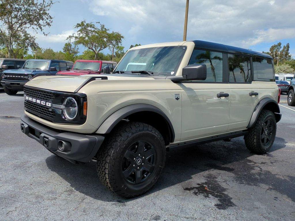 new 2025 Ford Bronco car, priced at $50,429