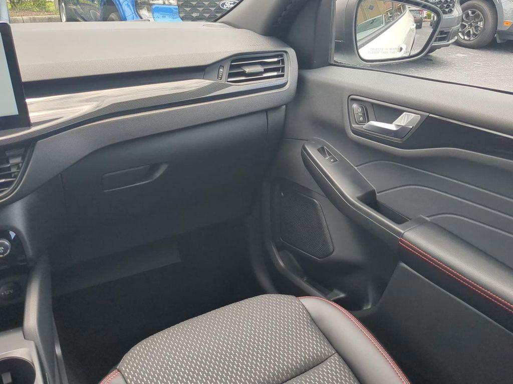 new 2025 Ford Escape car, priced at $32,470