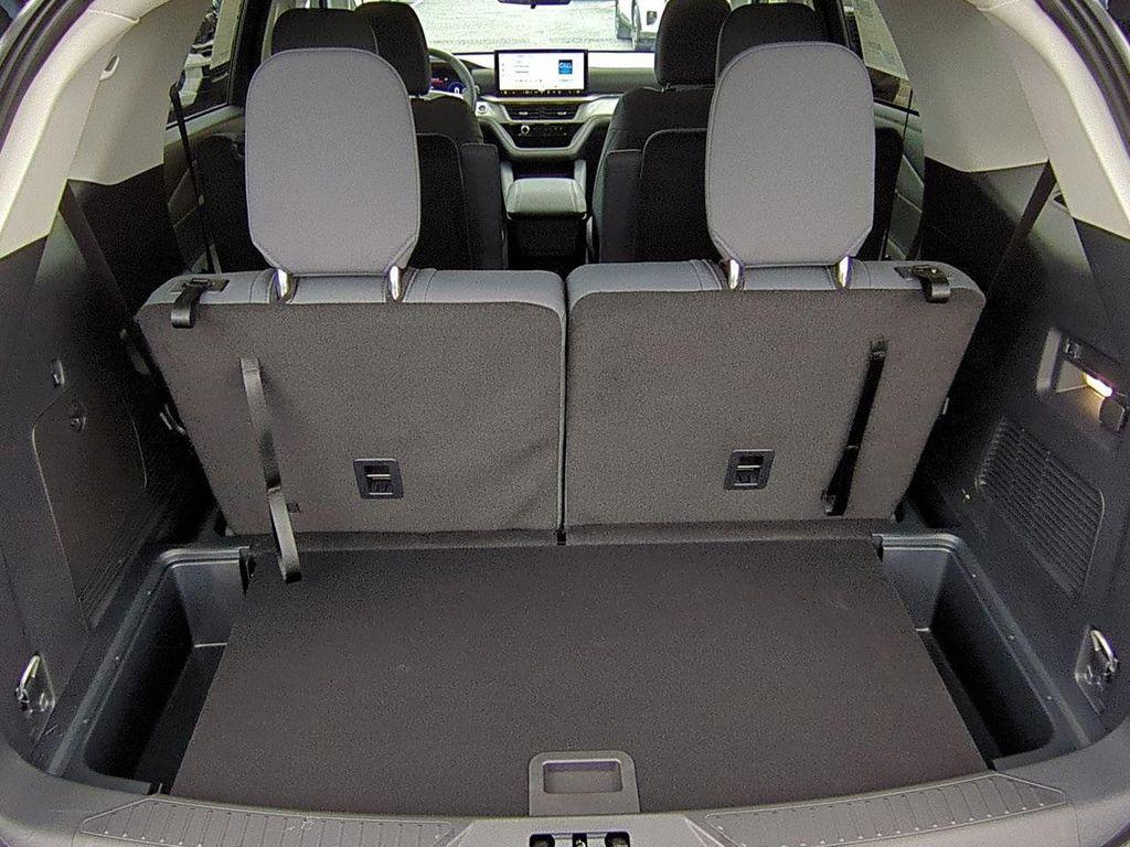 new 2025 Ford Explorer car, priced at $39,180