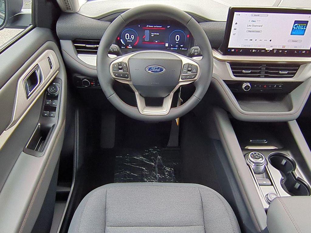 new 2025 Ford Explorer car, priced at $39,180