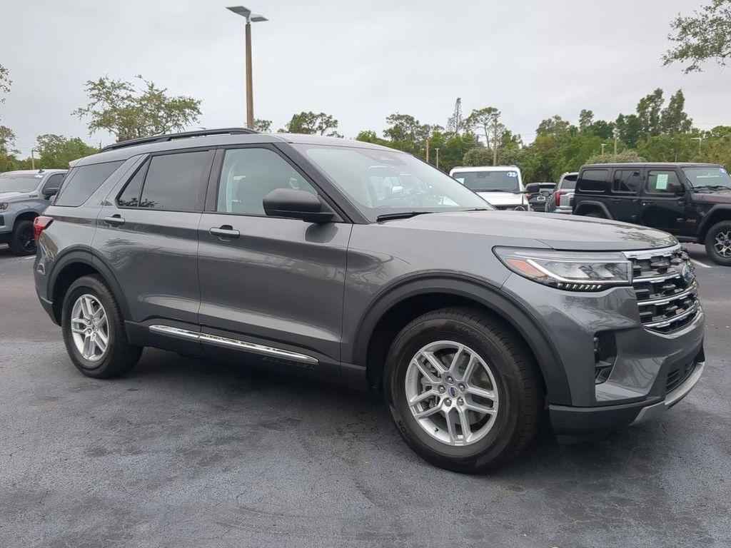 new 2025 Ford Explorer car, priced at $41,578