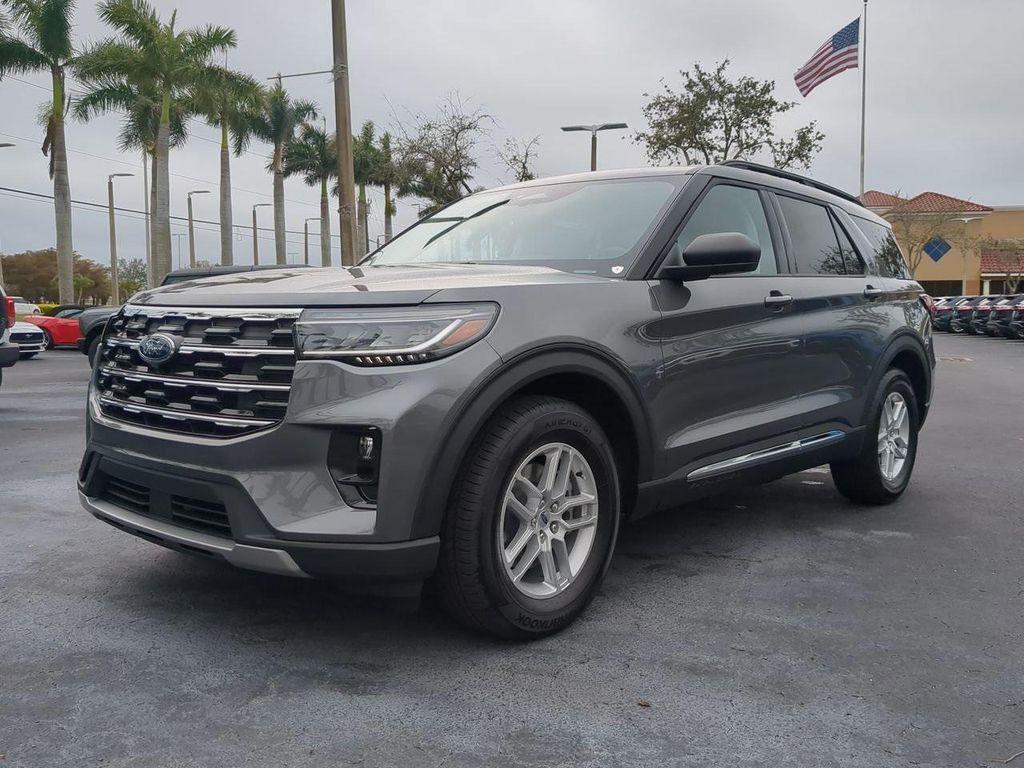 new 2025 Ford Explorer car, priced at $41,578