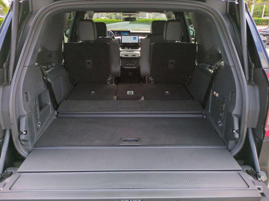 new 2025 Ford Expedition car, priced at $83,445