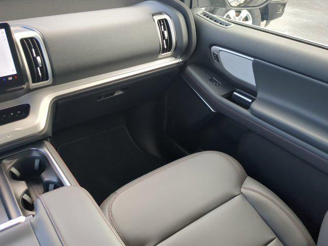 new 2025 Ford Expedition car, priced at $67,910