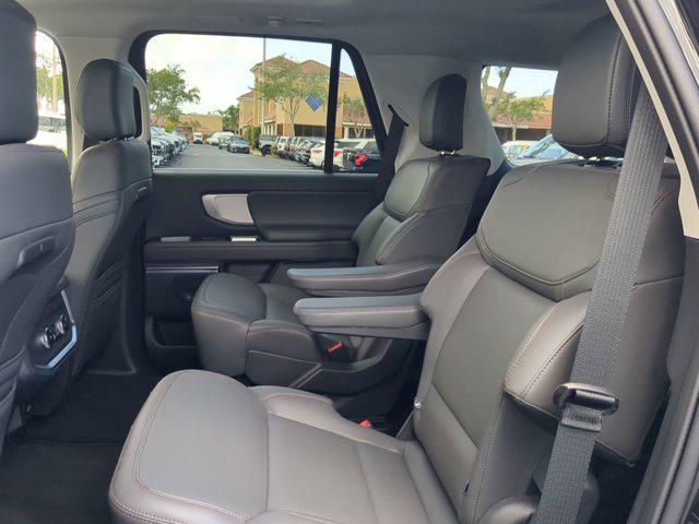 new 2025 Ford Expedition car, priced at $67,910