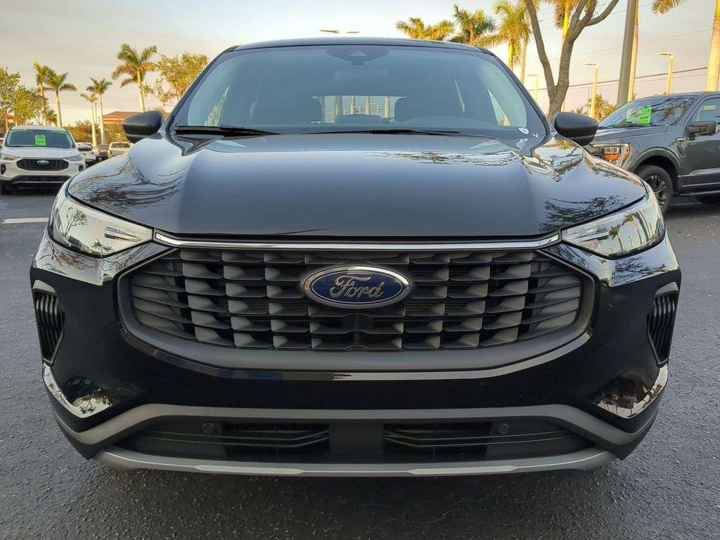 new 2025 Ford Escape car, priced at $25,729