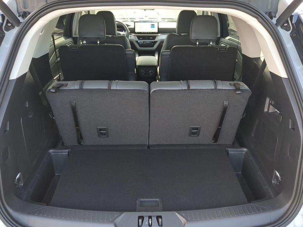 new 2025 Ford Explorer car, priced at $41,578