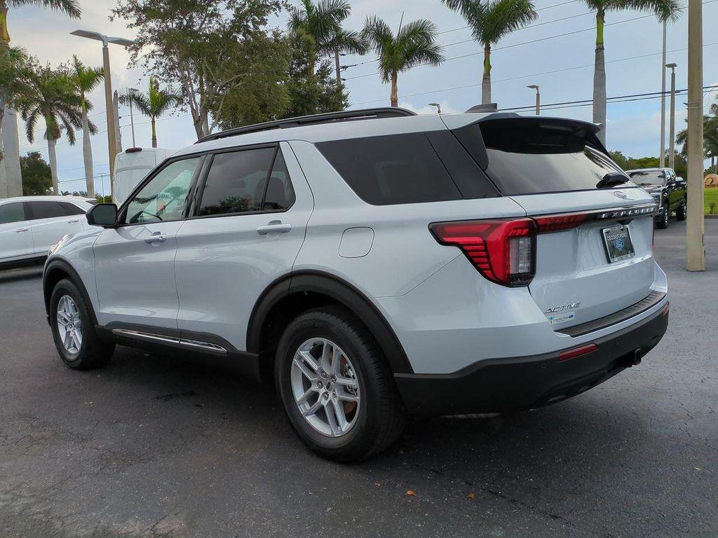 new 2025 Ford Explorer car, priced at $38,715